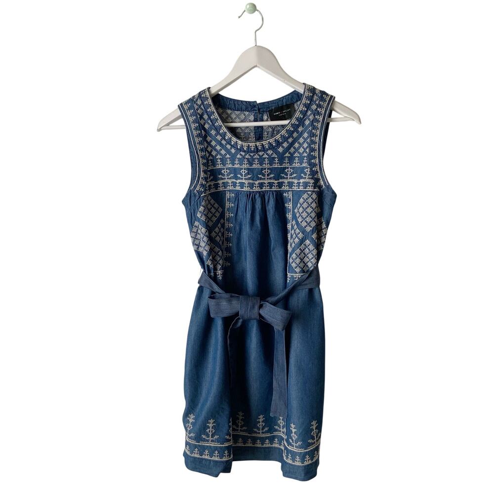 Romeo + Juliet Couture Embroidered Chambray Dress Size Medium